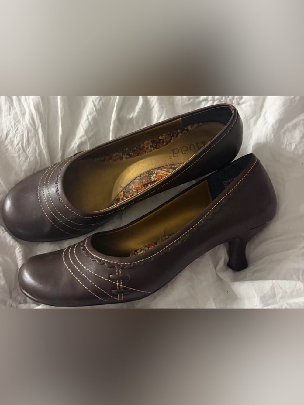 Mudd Y2K Brown Faux-Leather kitten heels 9